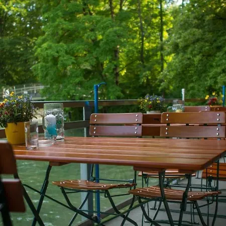 Campsite Oktoberfest On A Budget Munich